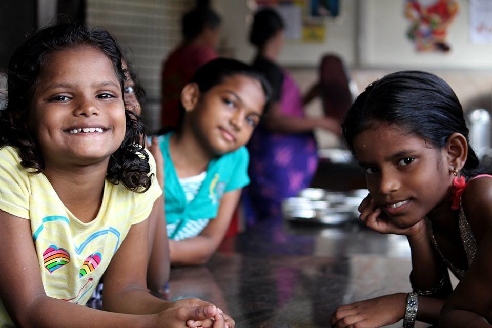 Micro Donations to feed children in need in India