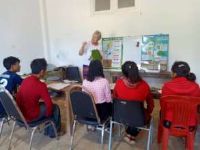 Janette conducting a biology training session