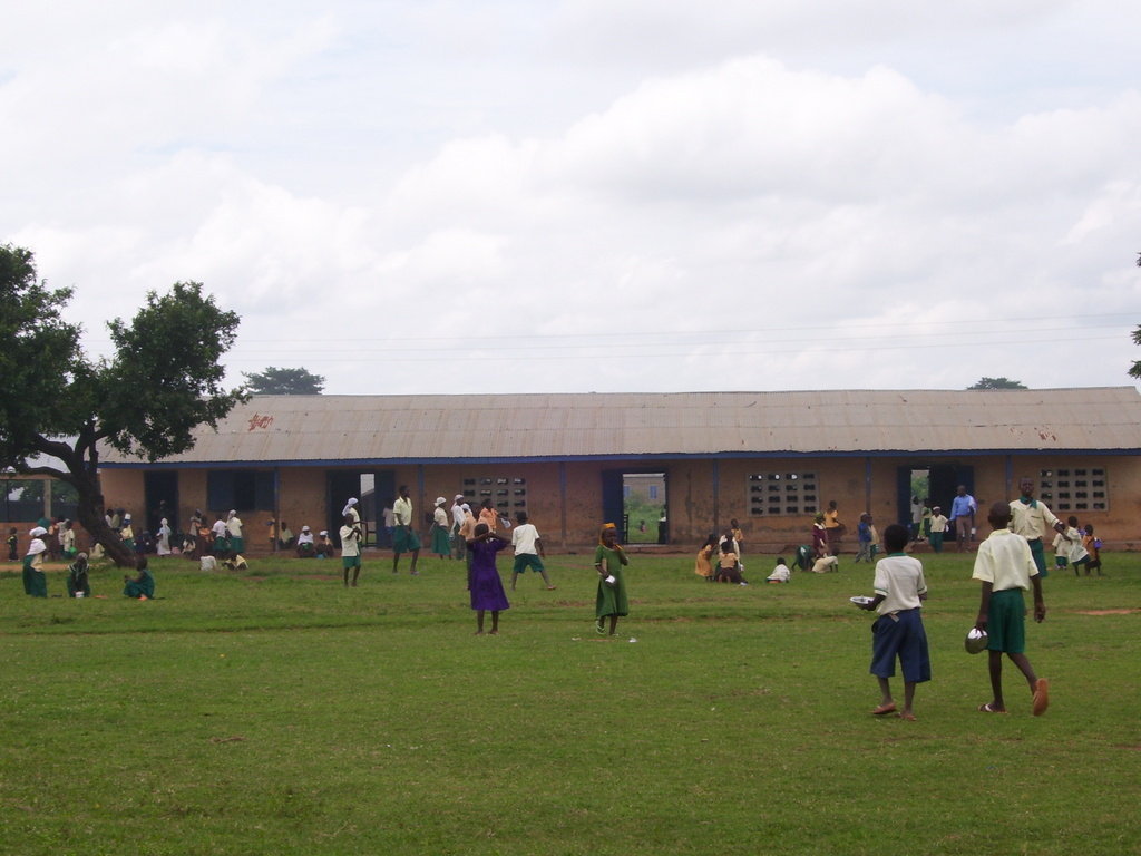 Bicycles, 495 Cocoa Farmers' School Children in Gh