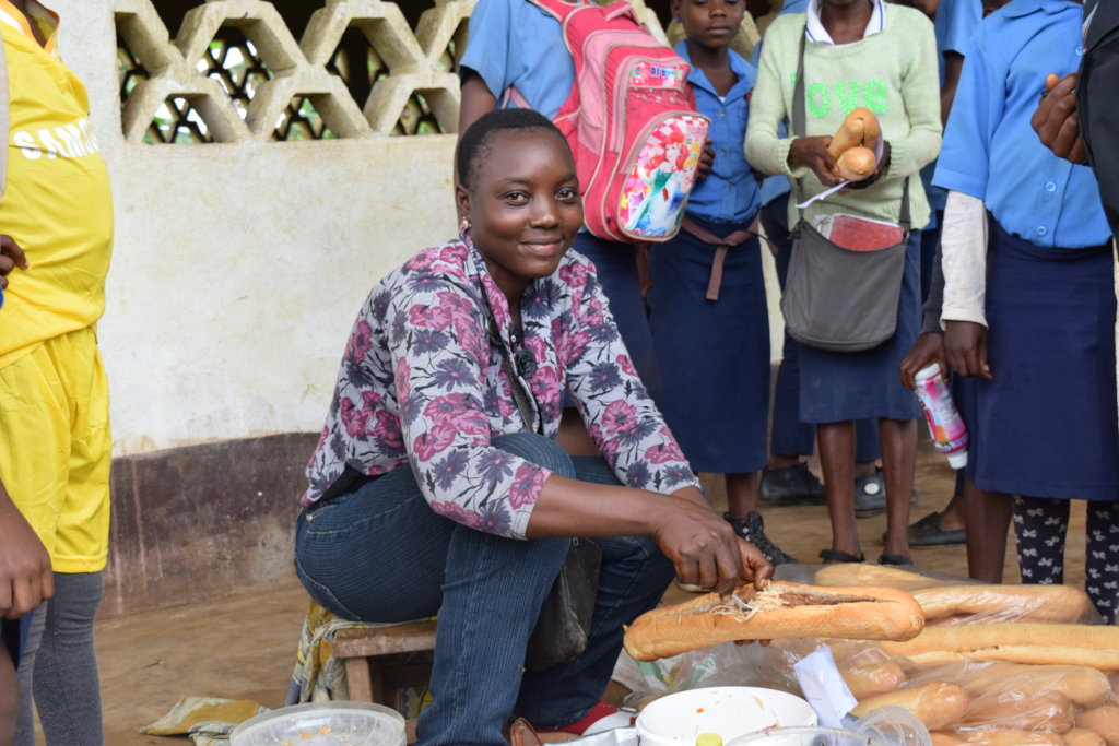 Help 15 displaced women escape poverty with loans