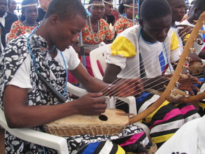 Bitone Perfoming at a wedding ceremony