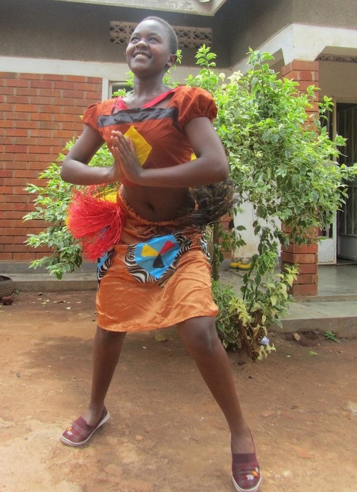 Sylvia in Otwenge Dance
