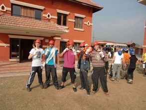 Work crew from AKIS school Dohar