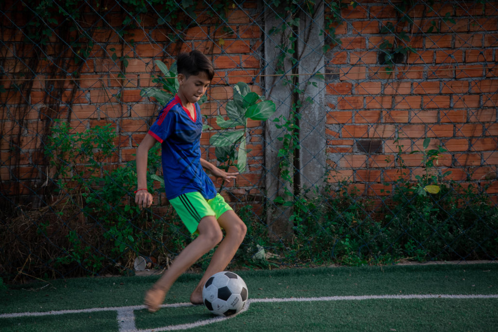 Give slum living kids a future through football