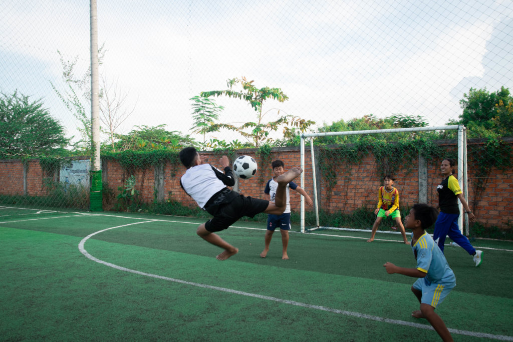 Give slum living kids a future through football