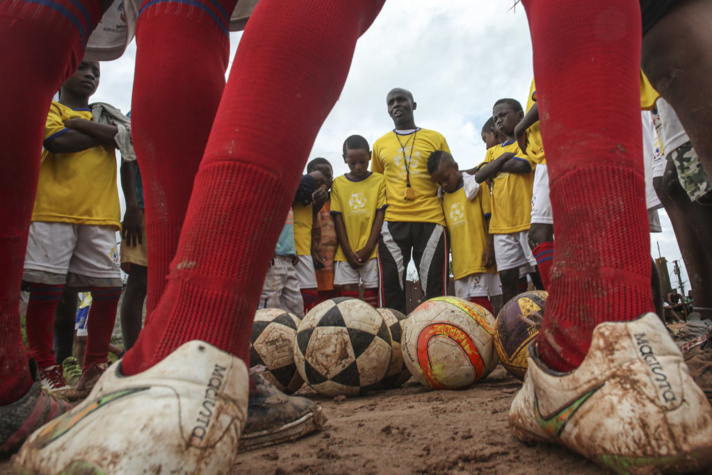 Help children play in a safe place!