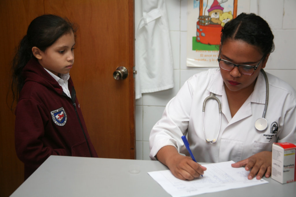 VENEZUELA: EDUCATE, FEED AND HEAL 400 SLUM KIDS