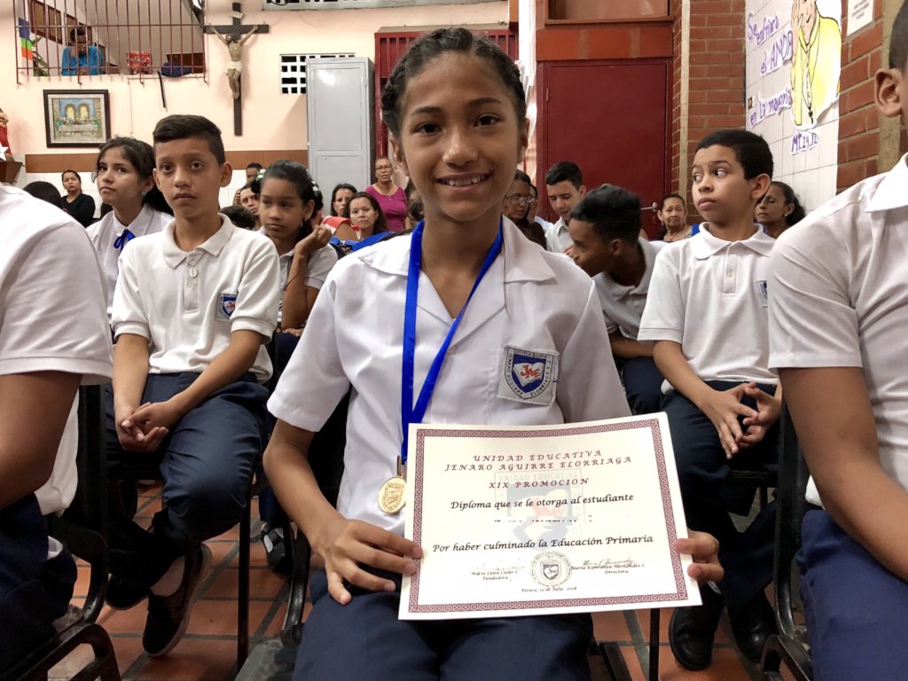 VENEZUELA: EDUCATE, FEED AND HEAL 400 SLUM KIDS