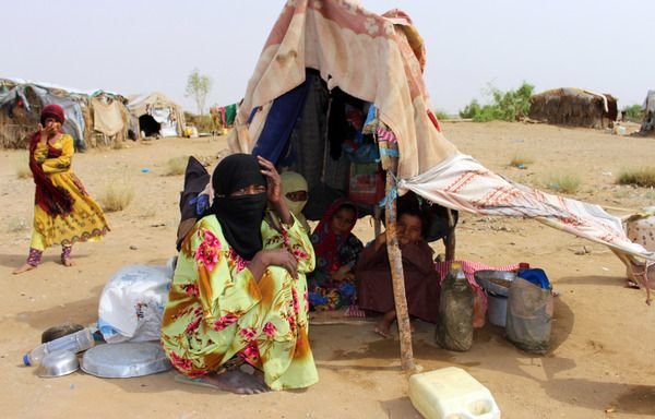 Train and operate 300 displaced women in Yemen