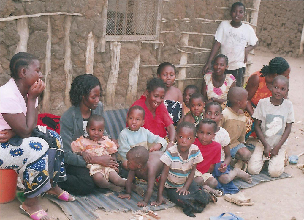 Help 10 Women to feed their children