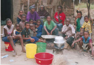 women provide a meal