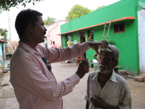 Dr Ravi Kumar treating leprosy patient Mr Alangara