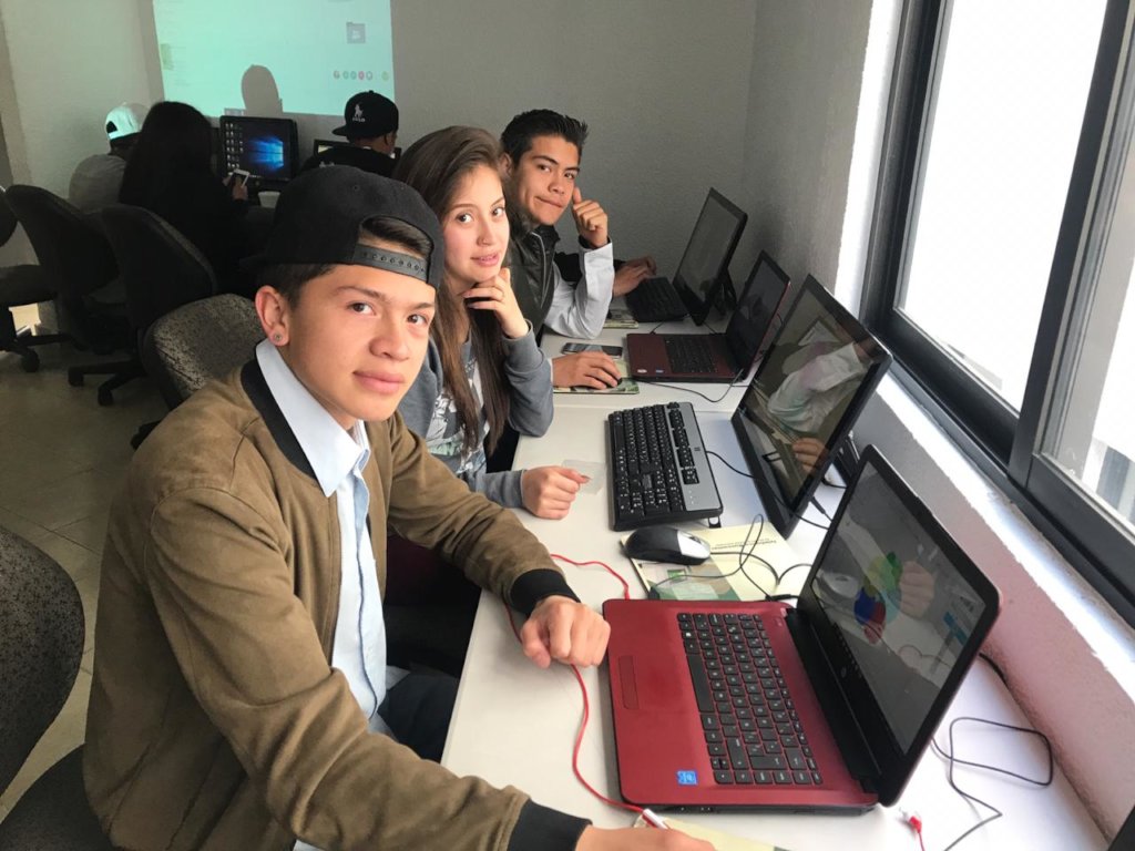 Students in Magdalena Contreras CODAF Center