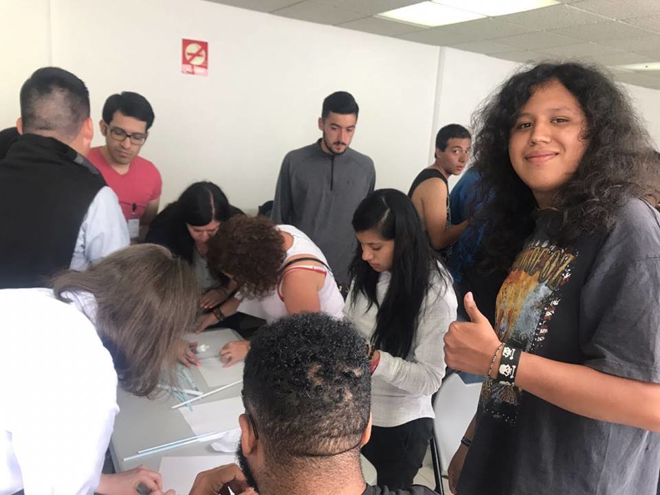 School for young Mexicans socially disadvantaged.