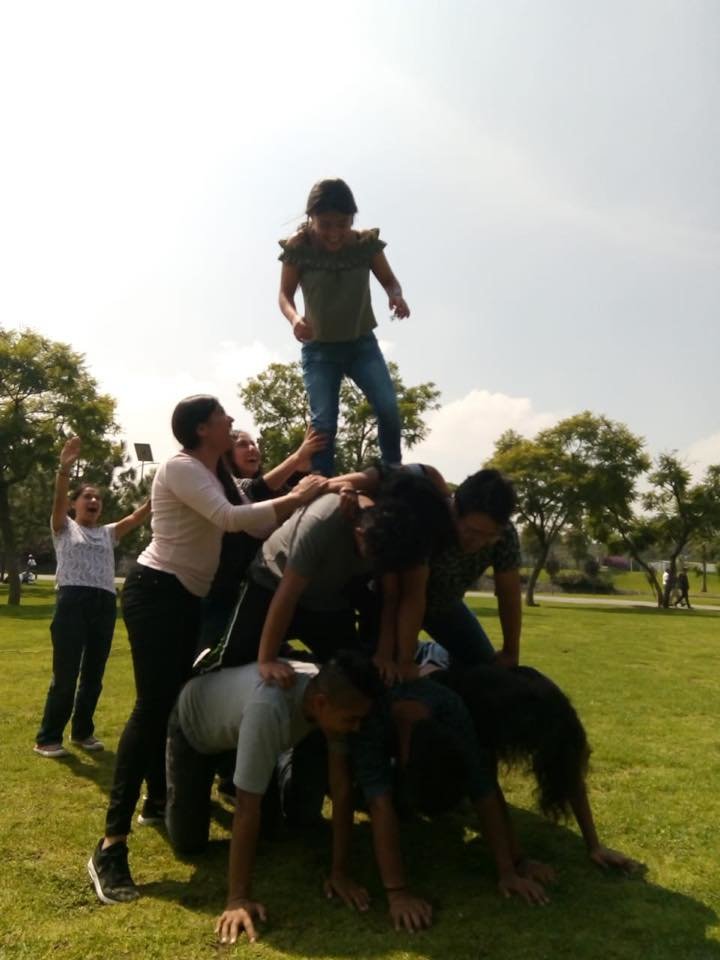 School for young Mexicans socially disadvantaged.