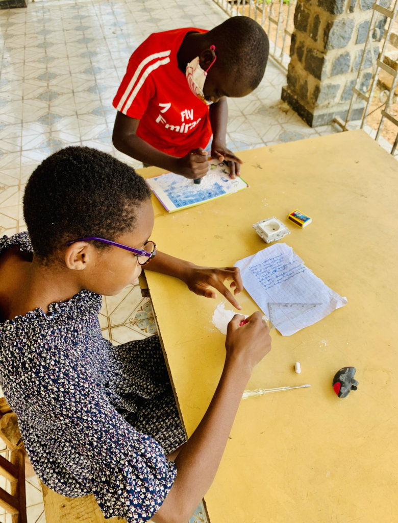 STEM project in action by Leonie and Charles Henri