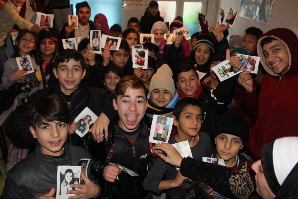 Gift Handwritten Letters to 10000 Refugee Children