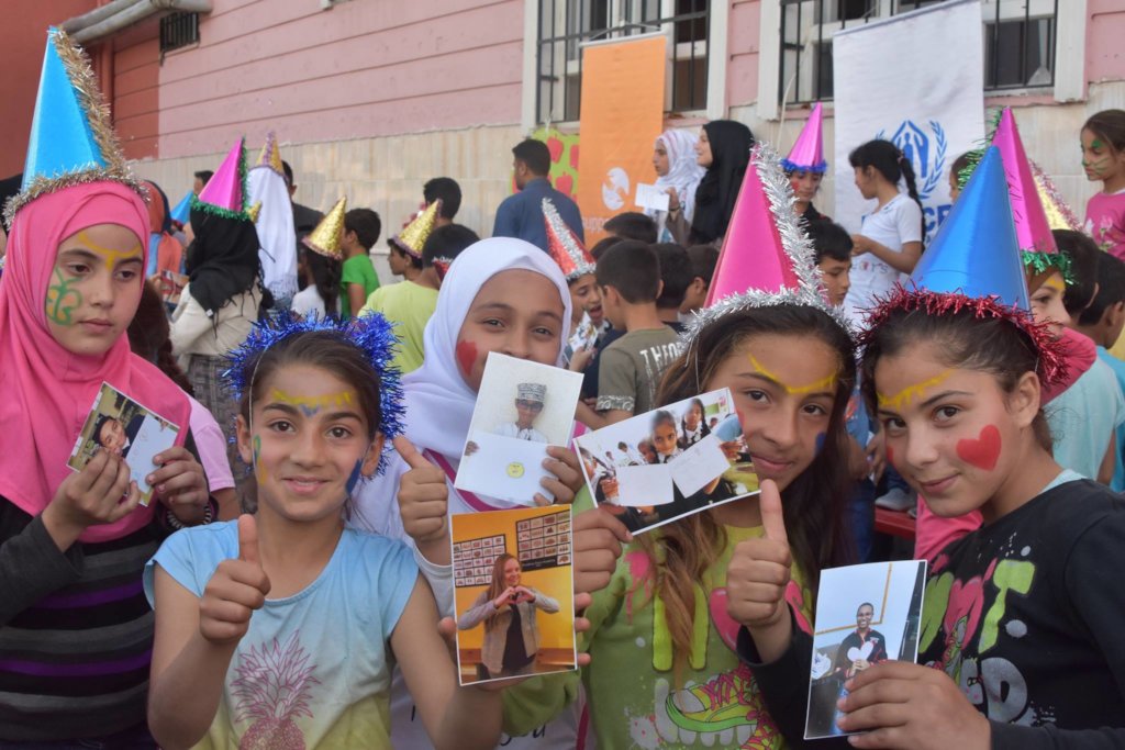 Gift Handwritten Letters to 10000 Refugee Children