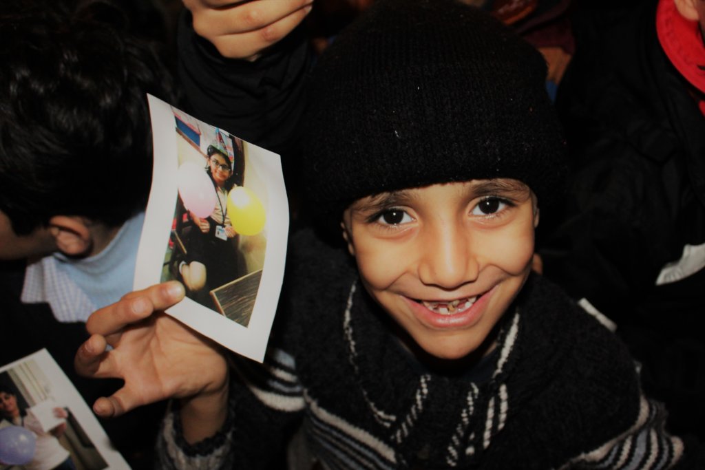 Gift Handwritten Letters to 10000 Refugee Children