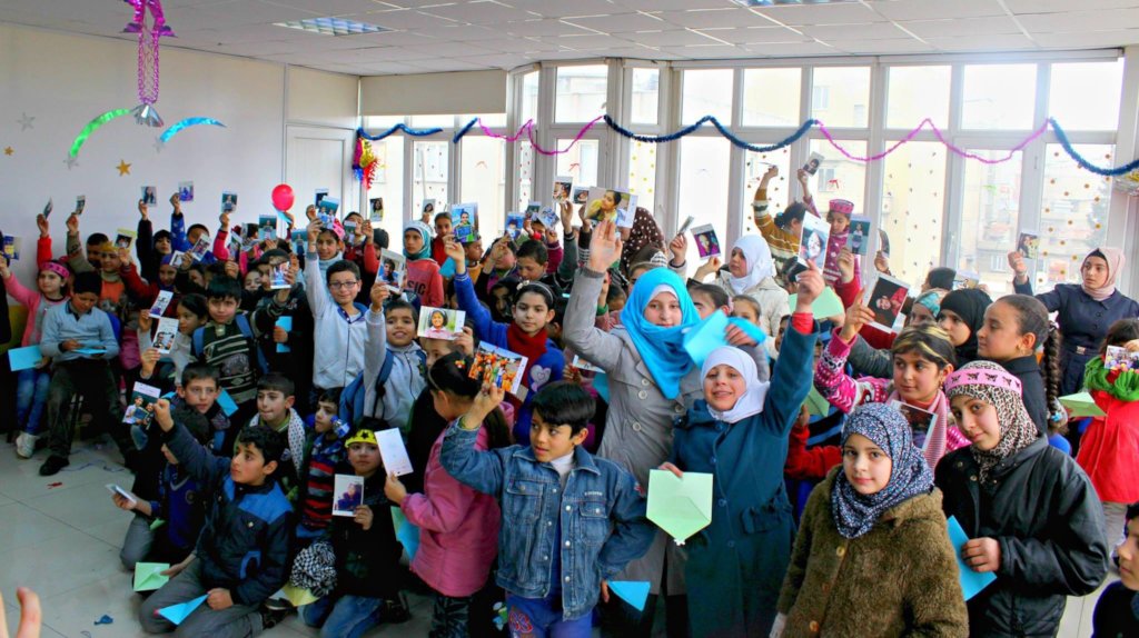 Gift Handwritten Letters to 10000 Refugee Children