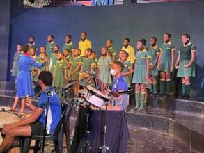 Nellie Conducts the Celimfundo Choir