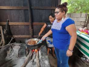 Iris making tamarind sauce