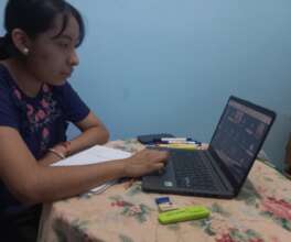 Laura in virtual classes