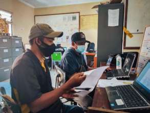 Teachers prepare the lesson materials