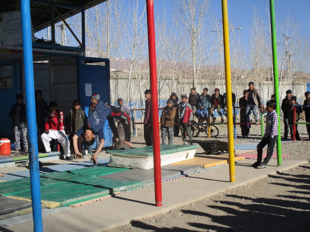 Cheerful Afghan Winter & Summer