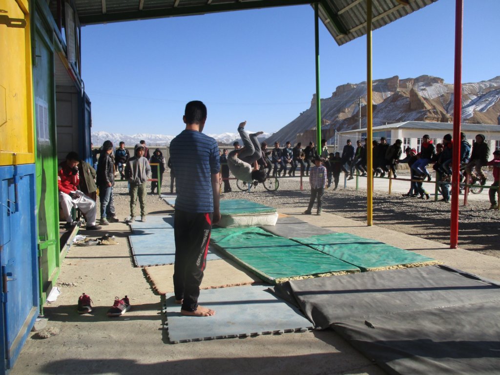 Cheerful Afghan Winter & Summer