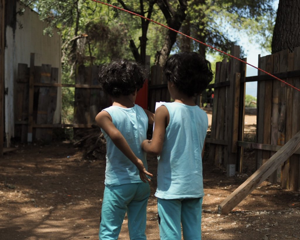 Support the integration of refugee children