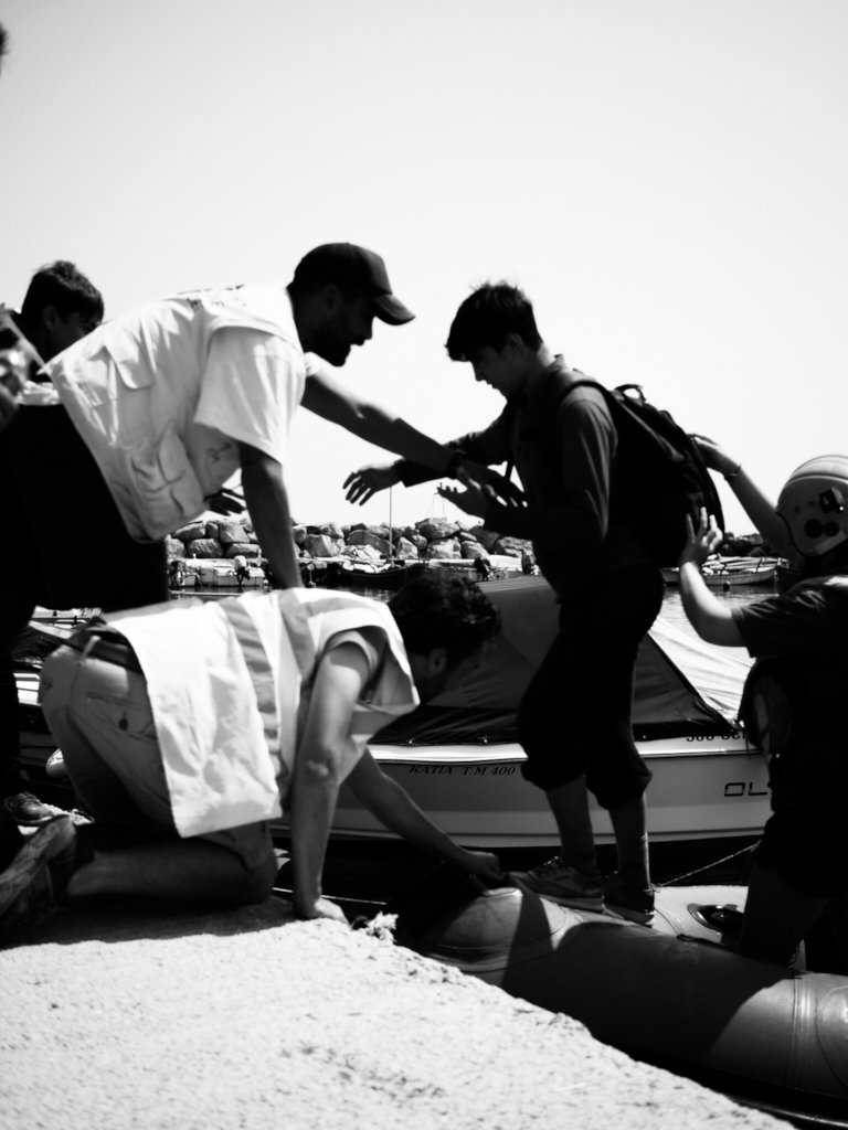 Support the integration of refugee children