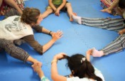 Support the integration of refugee children