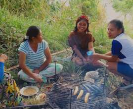 Bilingual students cooking