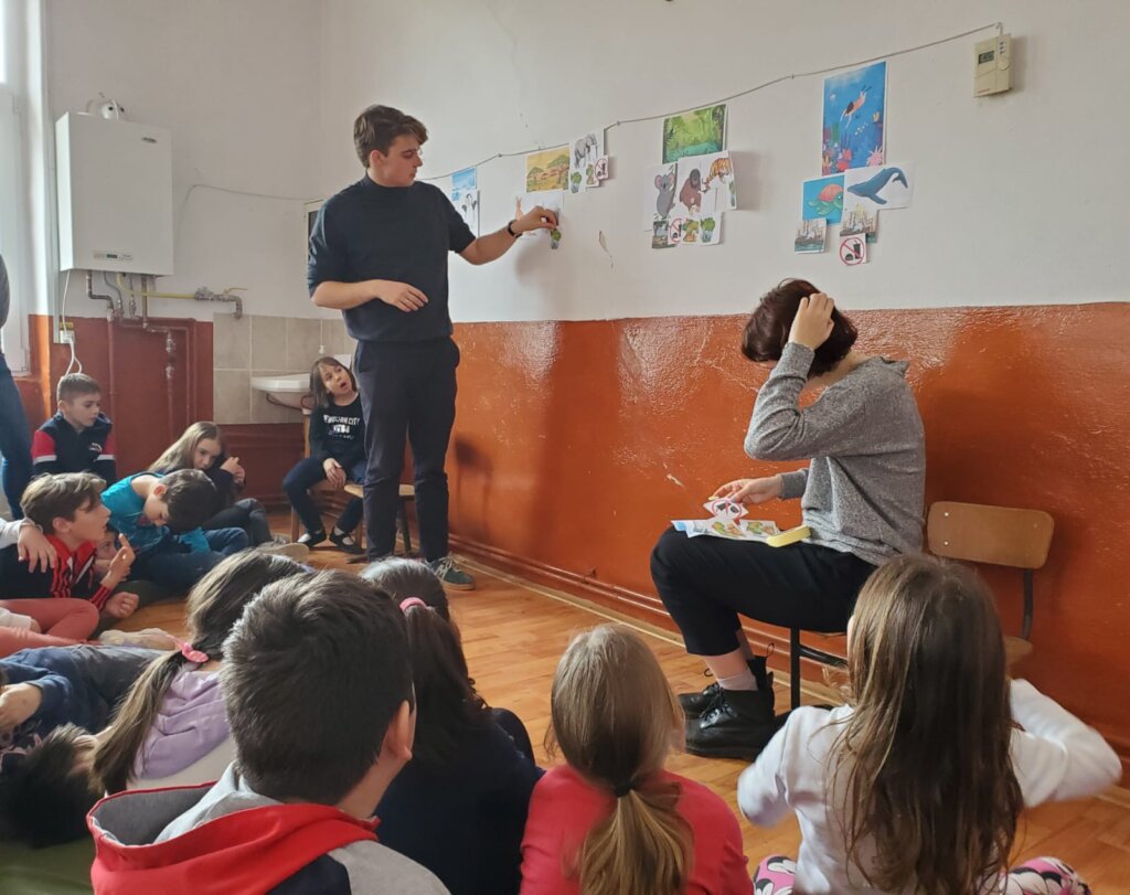 Break Poverty Cycle of Roma Children in Romania