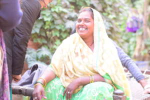 Light up Lives! Help 1000 Women Read & Write