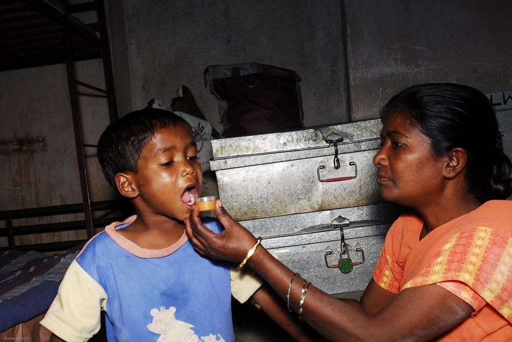 Prenatal Care for Suffering Single Mothers-India