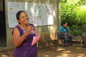 Mujer alegre