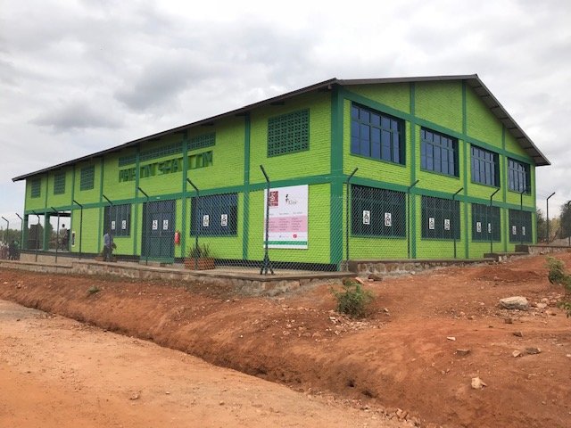 Offer opportunities to refugees in Uganda!