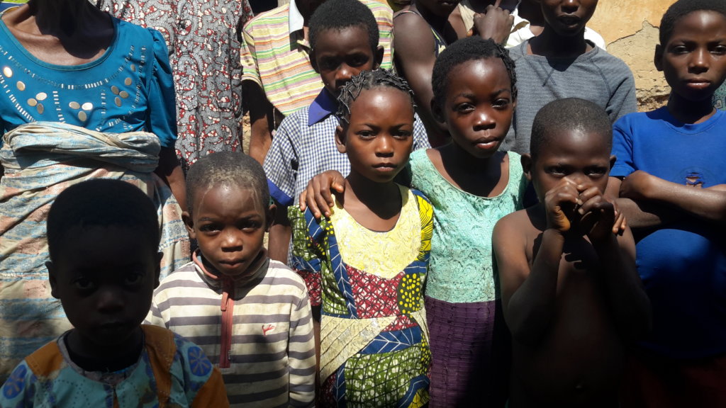 Empower 300 villagers in Ibadan slum, give water!
