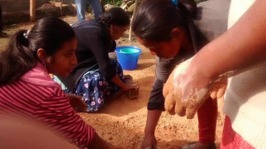 Indigenous women united for reconstruction.