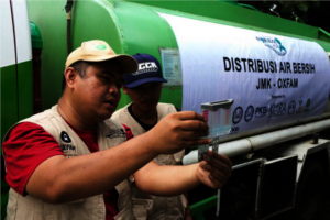 Water treatment (Credit: Adrian Mulya/OxfamAUS)