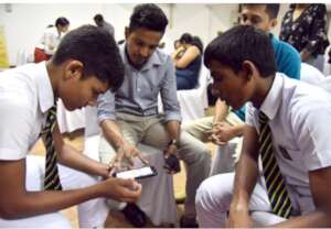 students from the deaf school using app