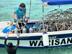 Reef stars ready for deployment at Selakan Island