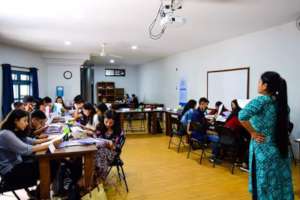 Sajju Presenting to Students at Women LEAD