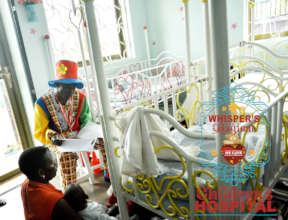 Doctor in general ward