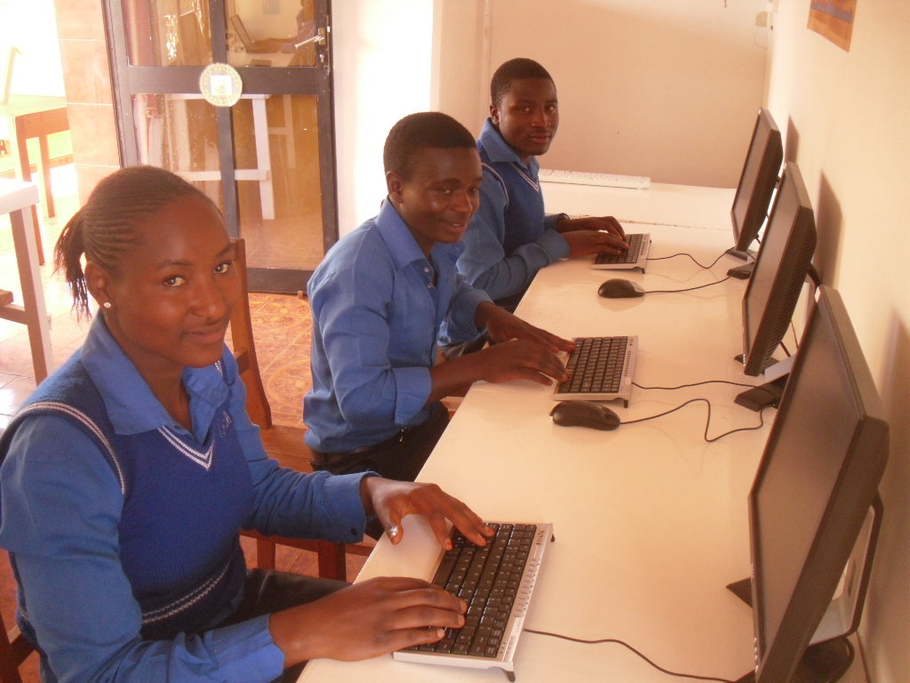 Students in small computer lab.