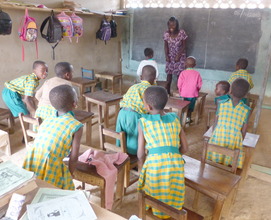 Praise Obikyere, with students in Kpone