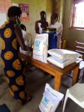 Principal tutor assemble packed maize floor
