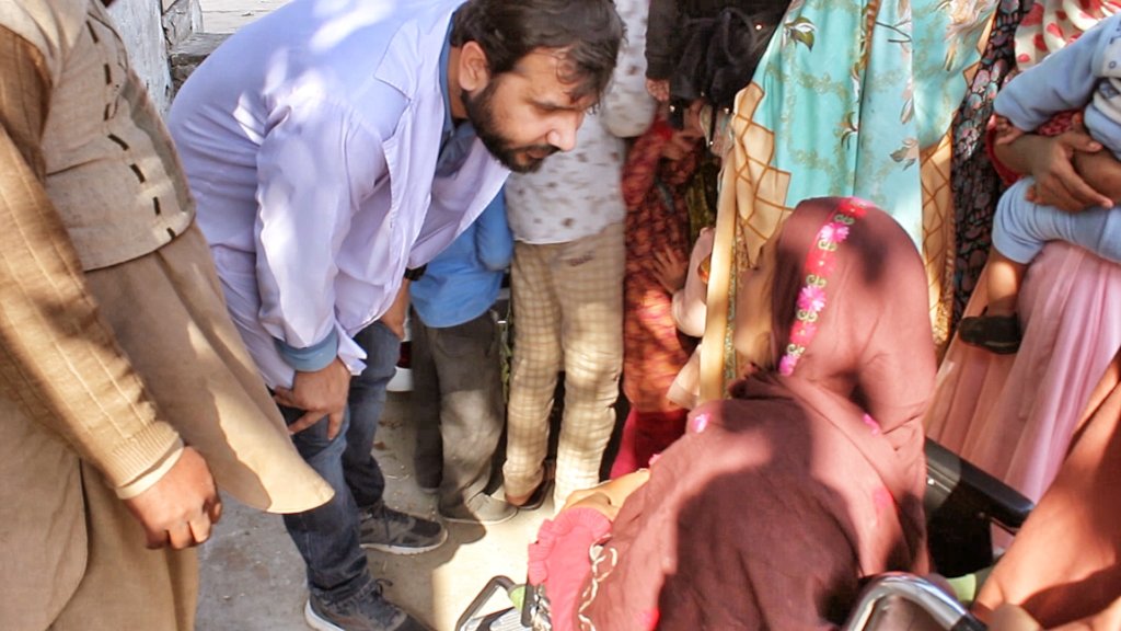 Help The Pregnant Women & Children In Pakistan